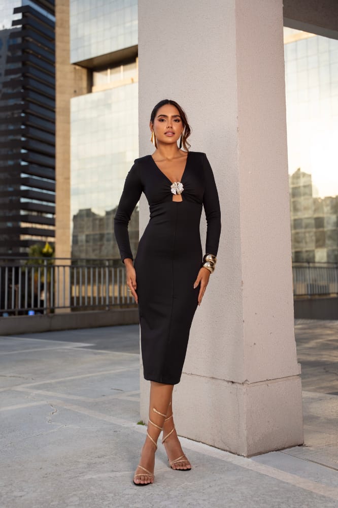 Vestido Longuete Manga Longa Recorte Broche Ariana